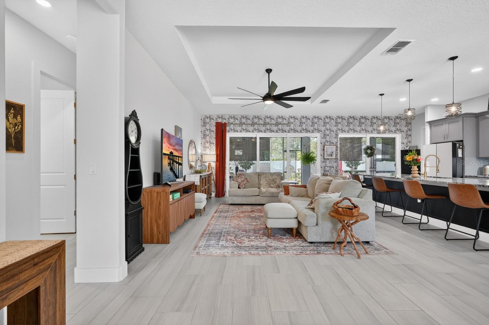 PINE LAKES - Residential