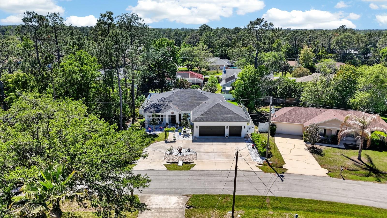 PINE LAKES - Residential