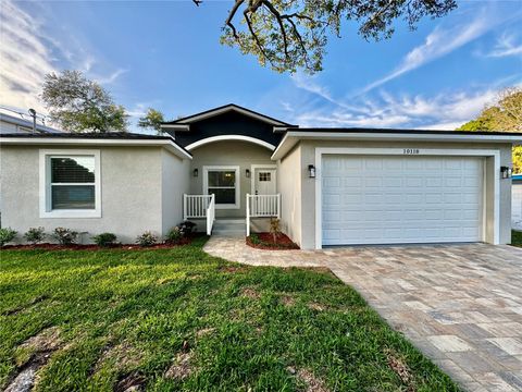 A home in SEMINOLE