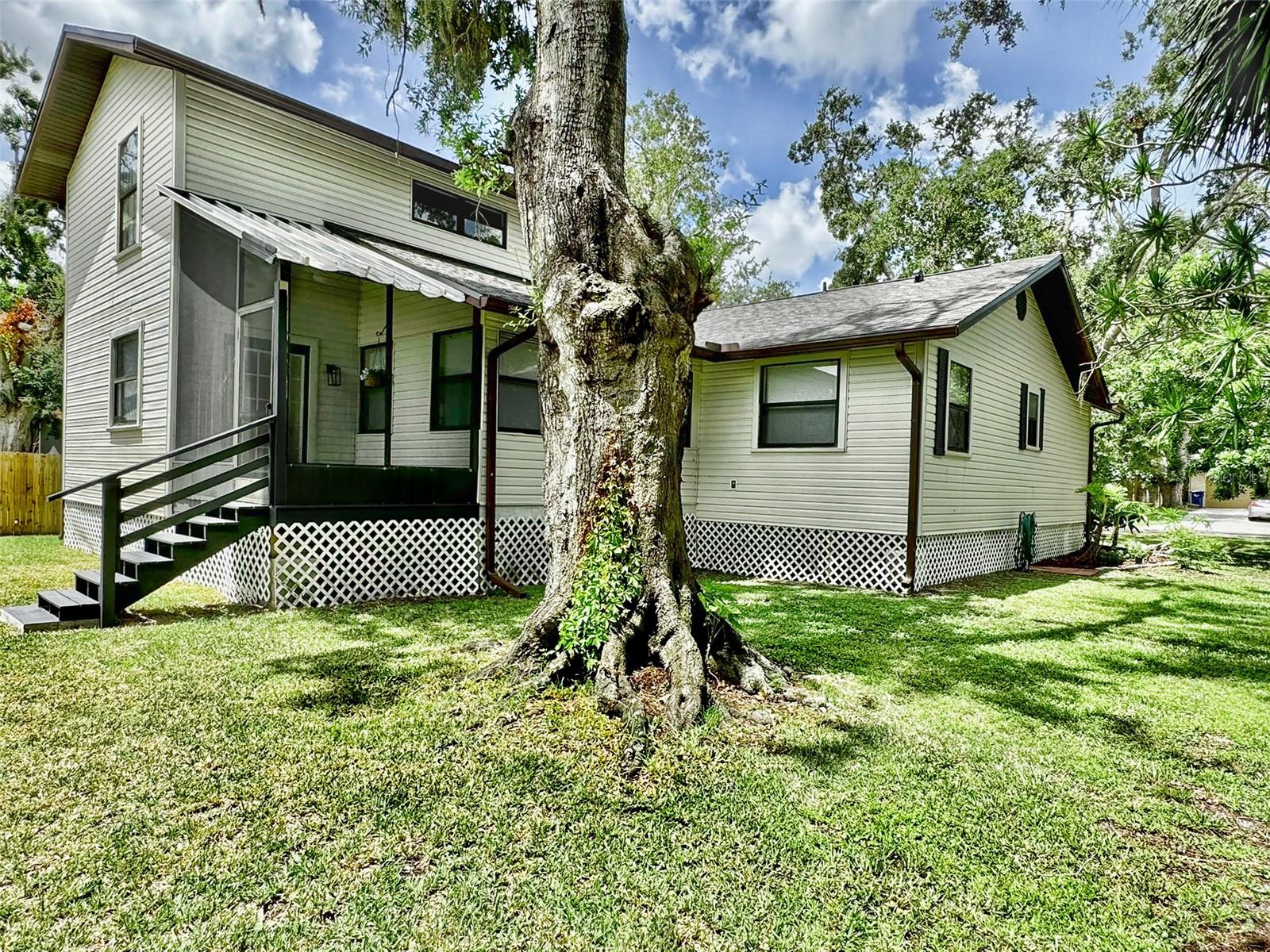 RIVERVIEW J R ETTERS - Residential