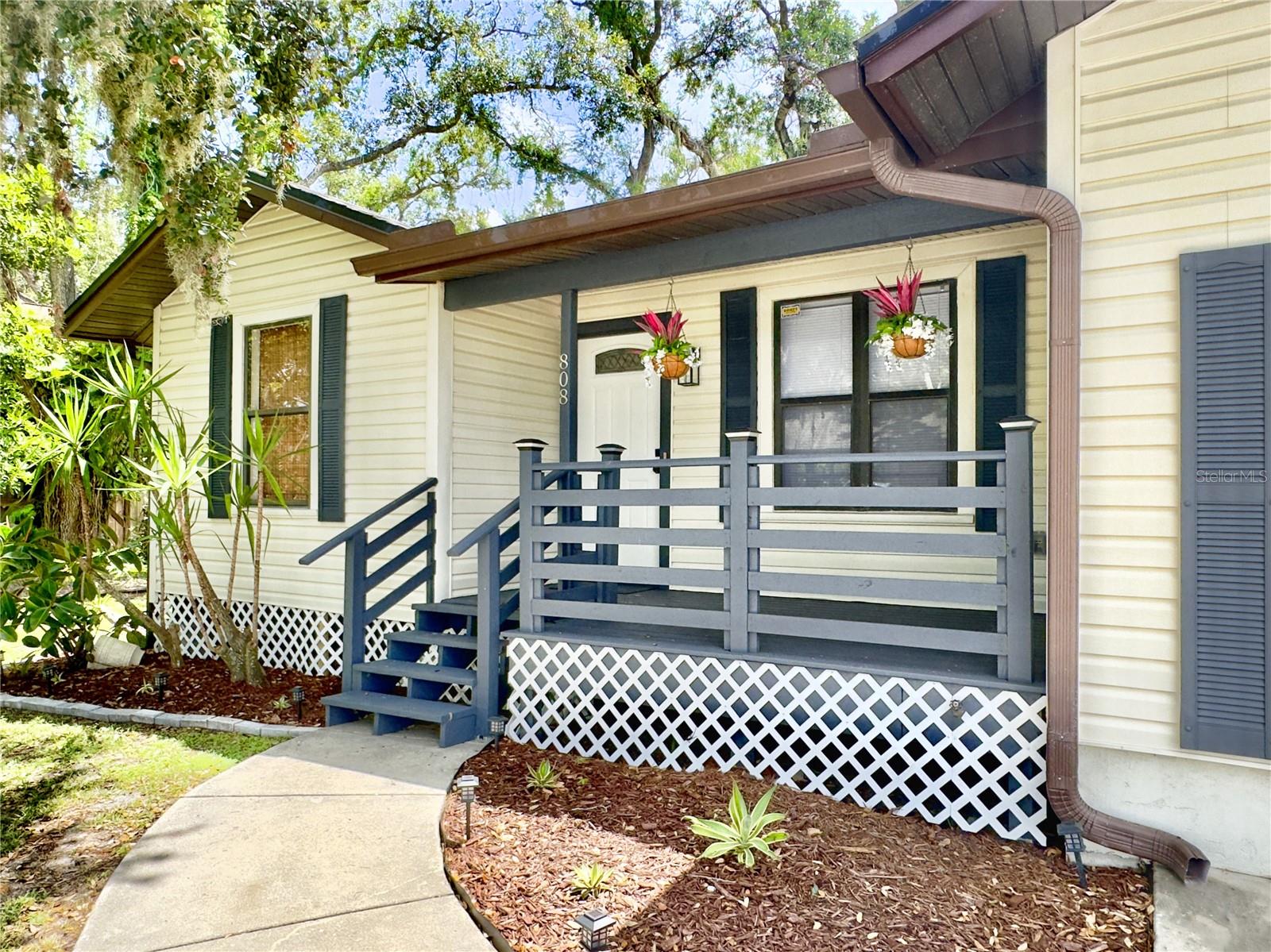 RIVERVIEW J R ETTERS - Residential