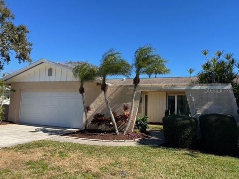 Property photo of 11177 Bella Loma Drive, Largo, FL 33774