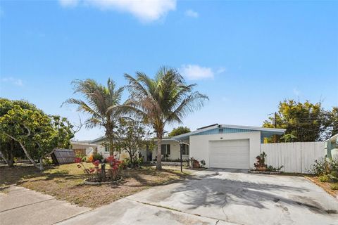 Photo of 4204 Cape Vista Drive, Bradenton, FL 34209 (MLS # TB8479374)