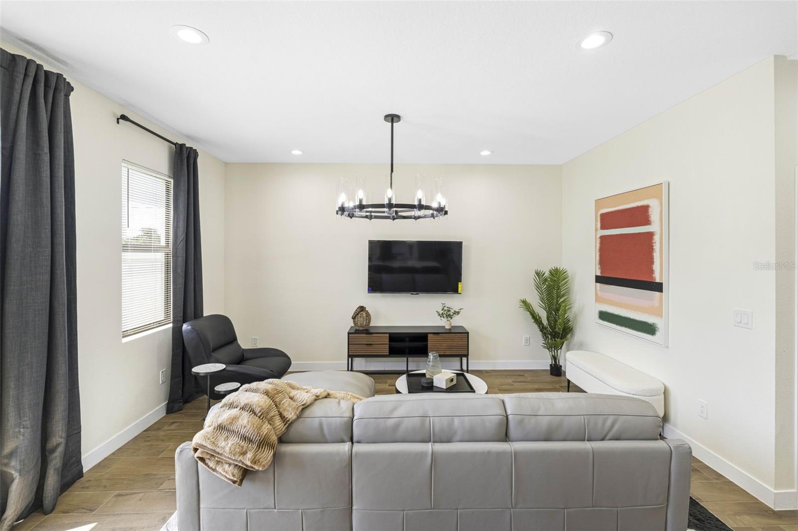 4340 VILLA ALINA COURT