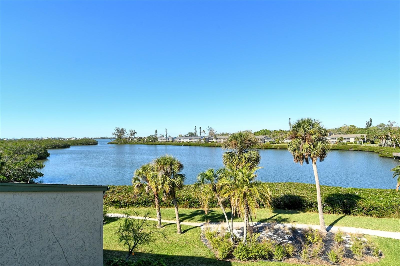 PELICAN COVE I - Residential Lease