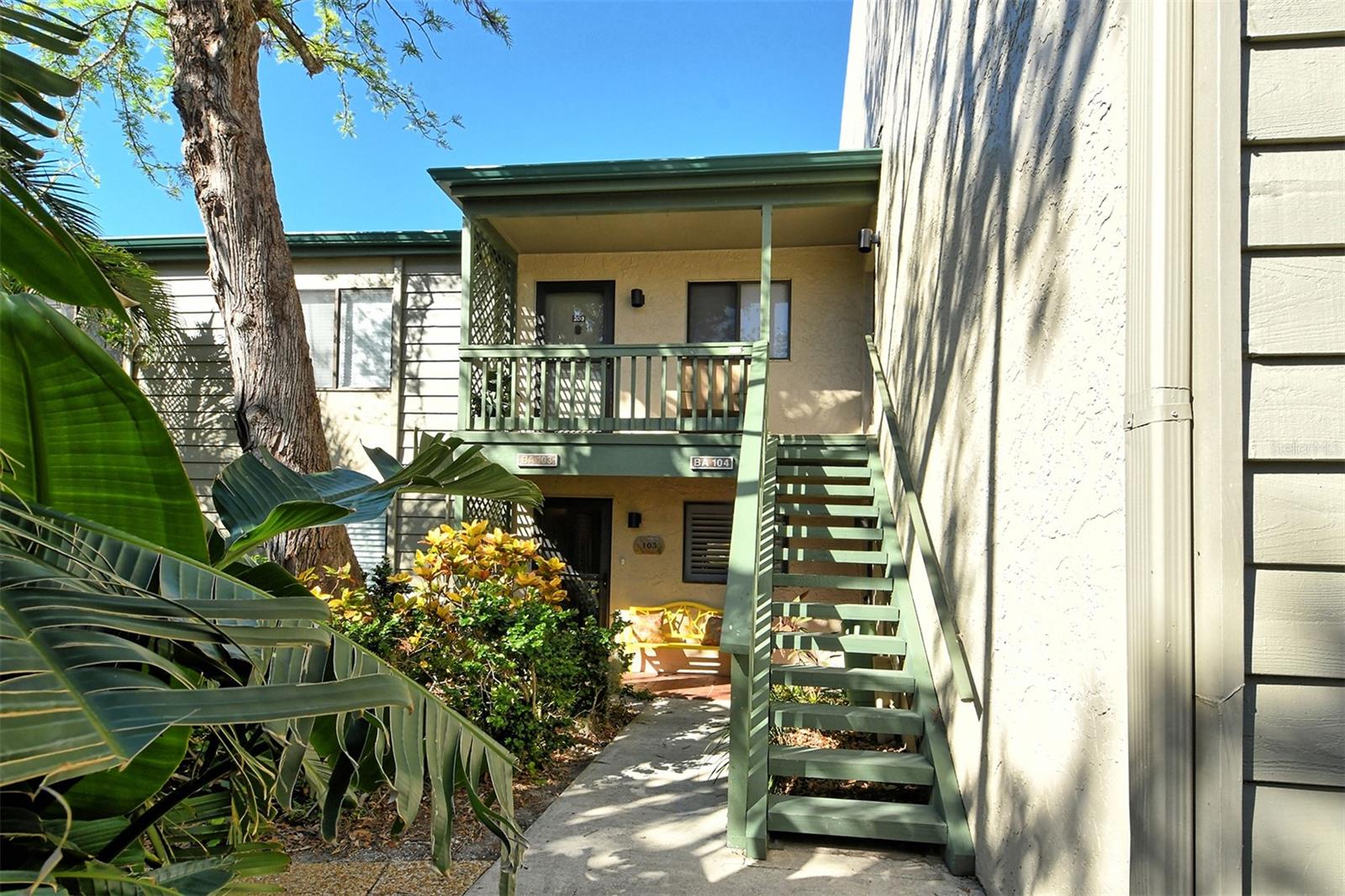 PELICAN COVE I - Residential Lease
