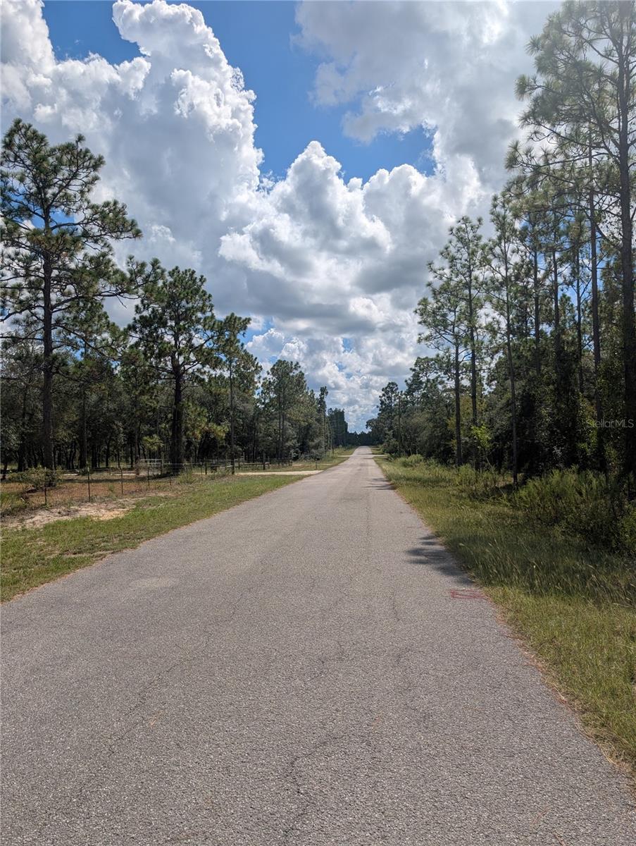 RAINBOW LAKES ESTATE - Land