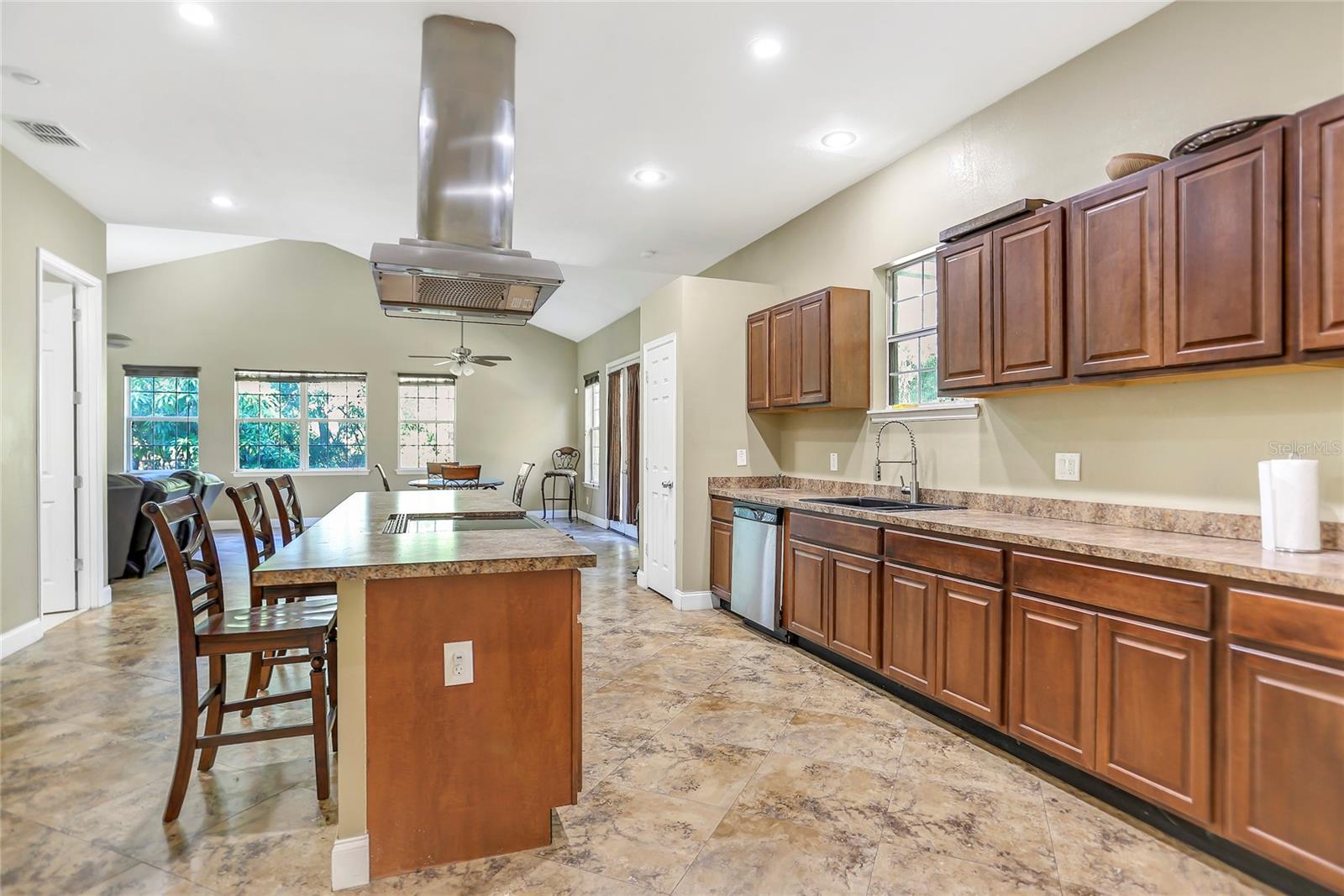 5608 KEVIN AVENUE