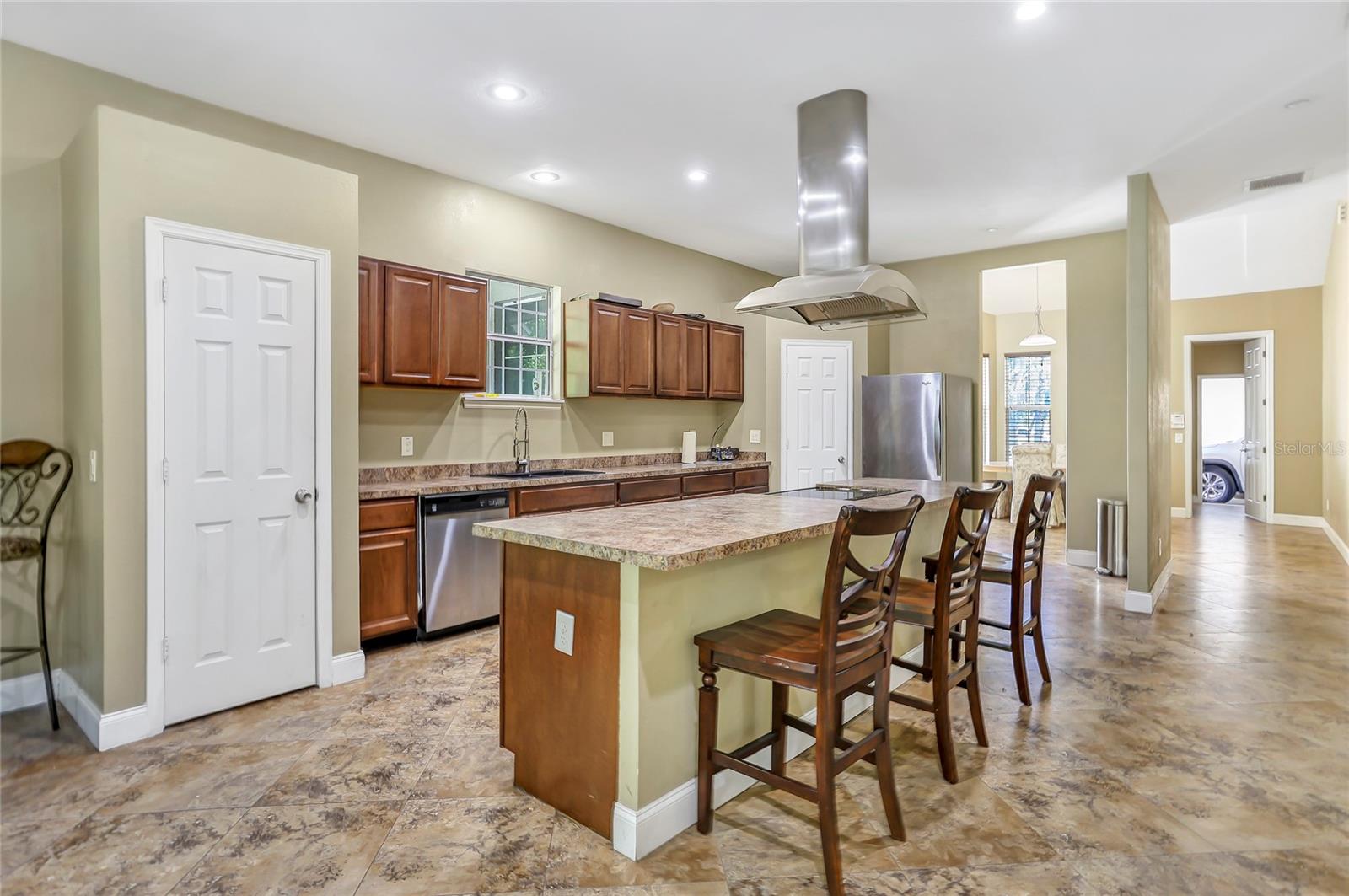 5608 KEVIN AVENUE