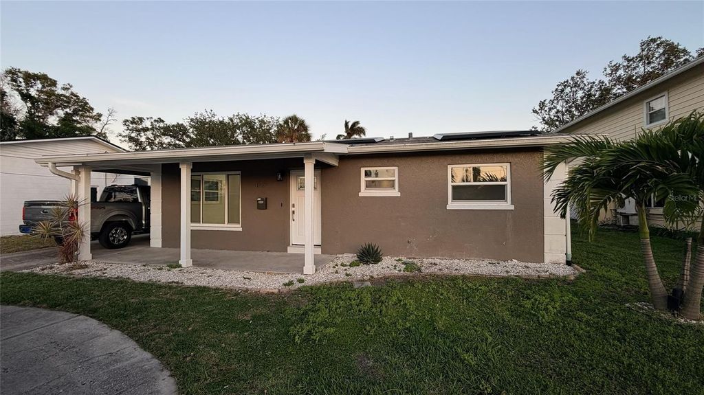 Photo of 3727 Overlook Drive NE, St Petersburg, FL 33703 (MLS # O6401952)