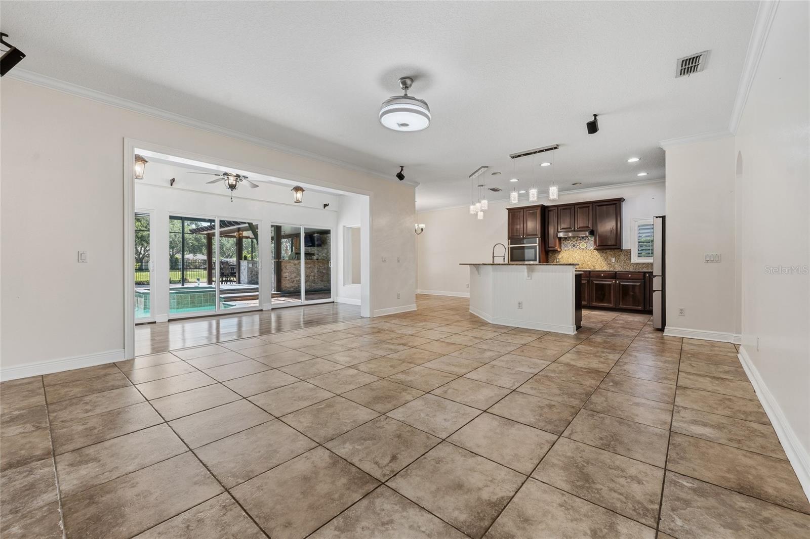 EDEN ISLE - Residential