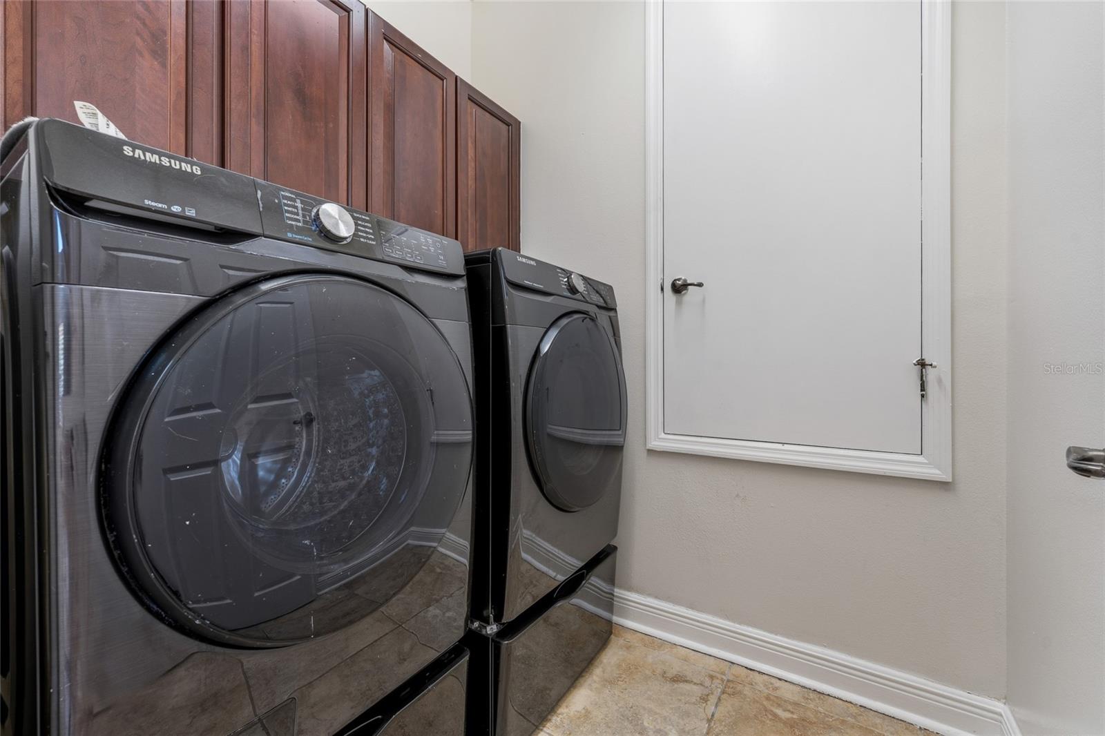 EDEN ISLE - Residential