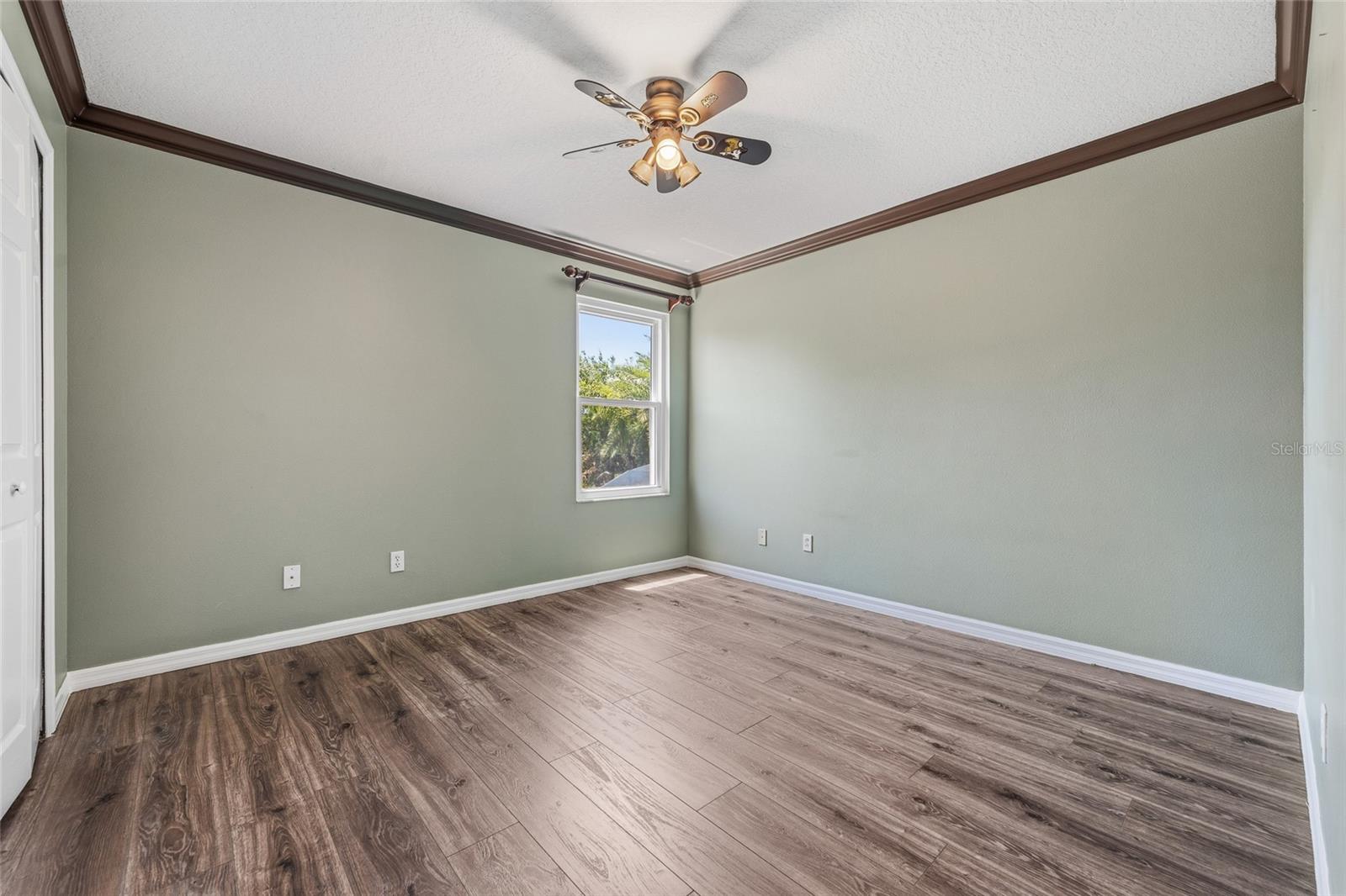 EDEN ISLE - Residential