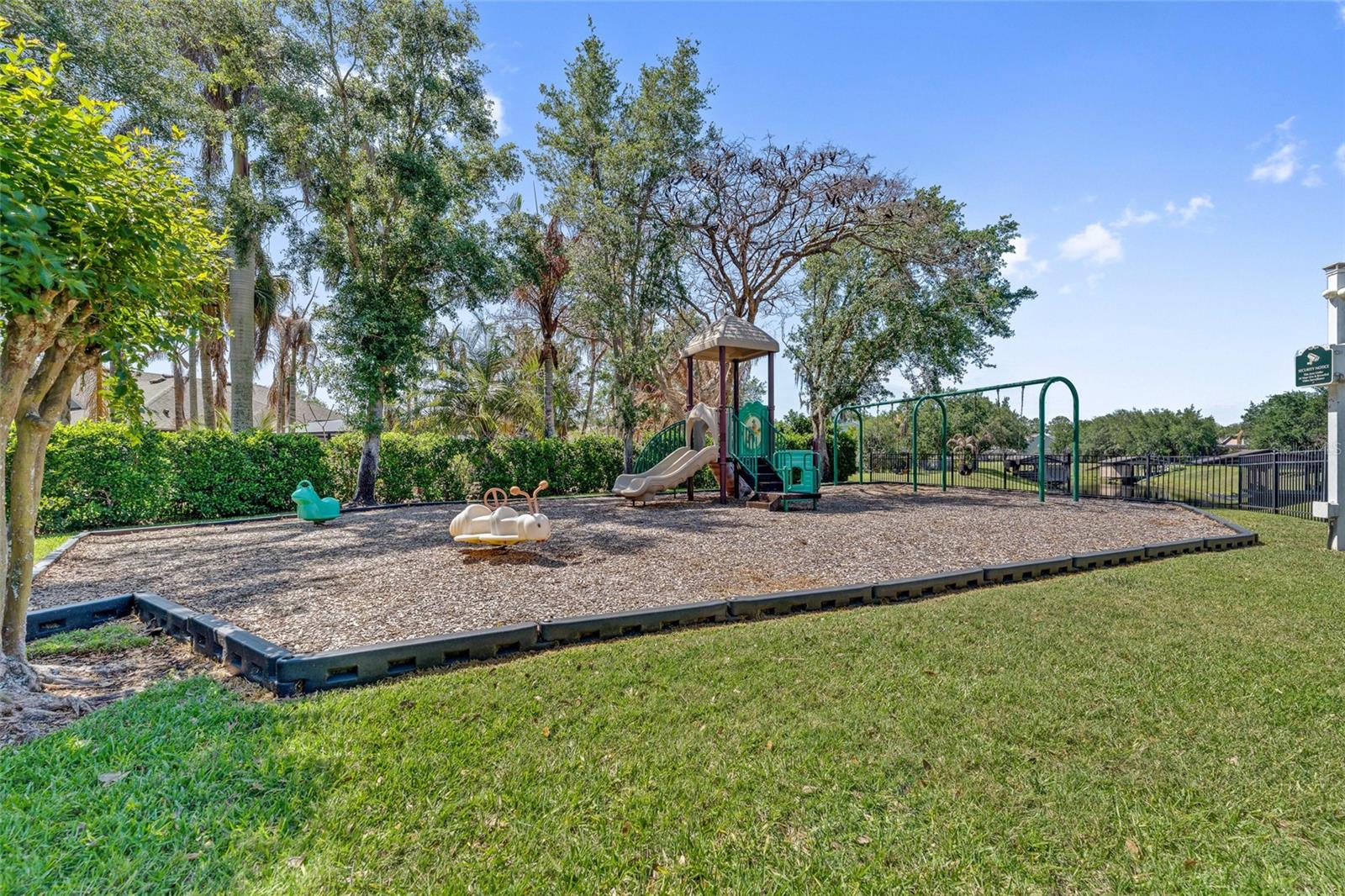 EDEN ISLE - Residential