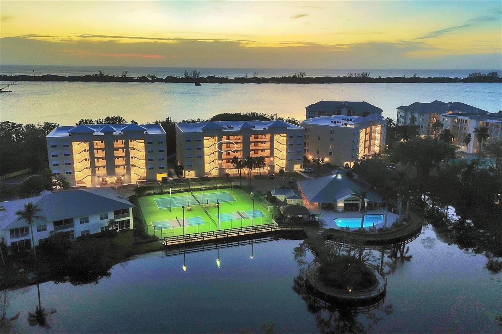 260 HIDDEN BAY DRIVE 402