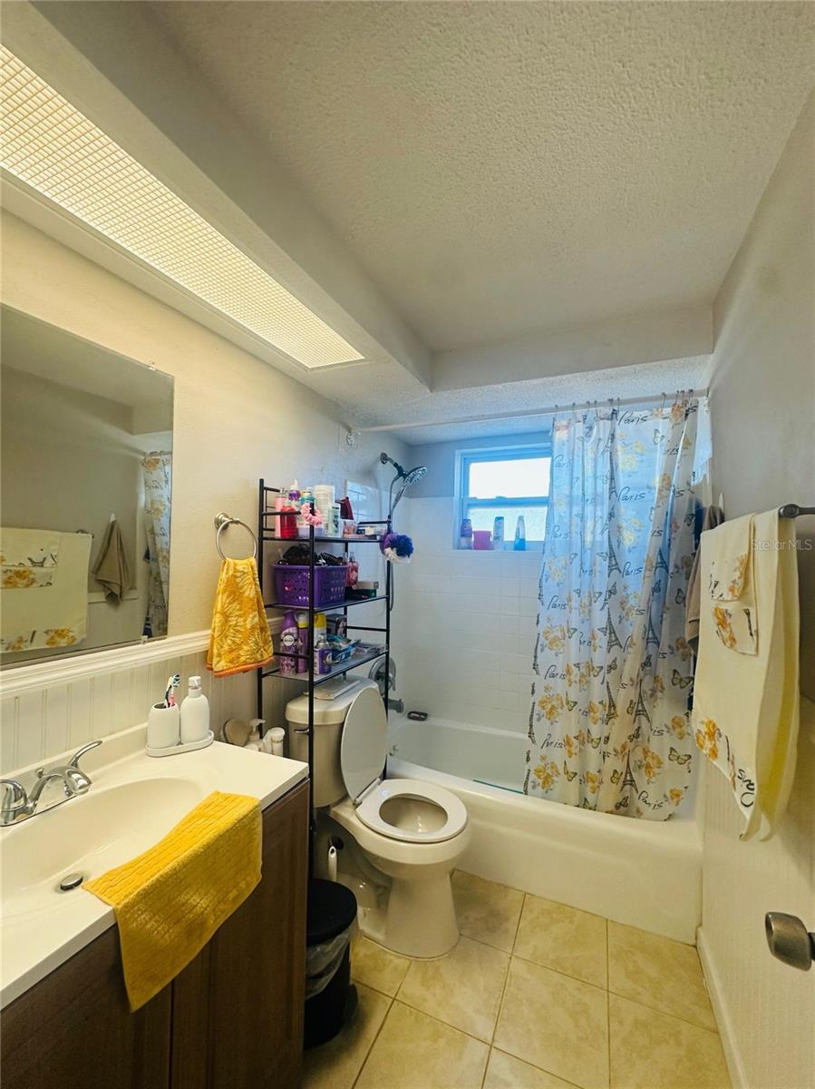 HOLIDAY LAKE ESTATES - Residential