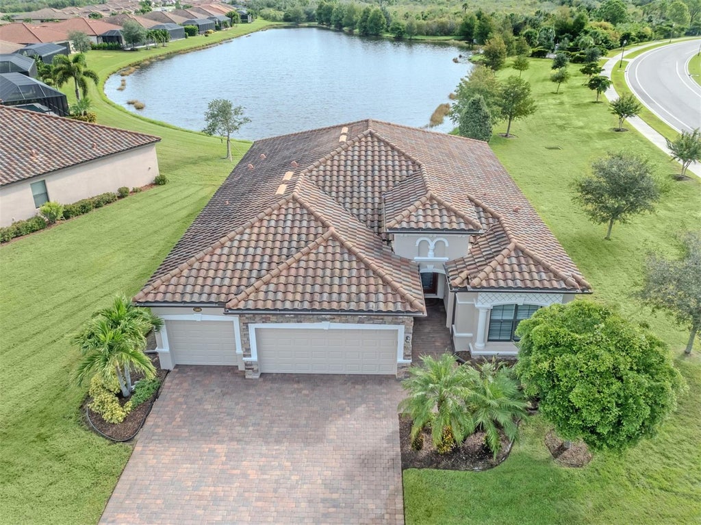 Photo of 13895 Vancanza Drive, Venice, FL 34293 (MLS # N6145743)