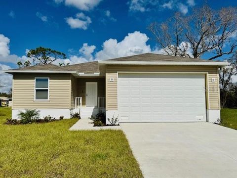 Photo of 17384 Robinson Avenue, Port Charlotte, FL 33948 (MLS # O6231302)