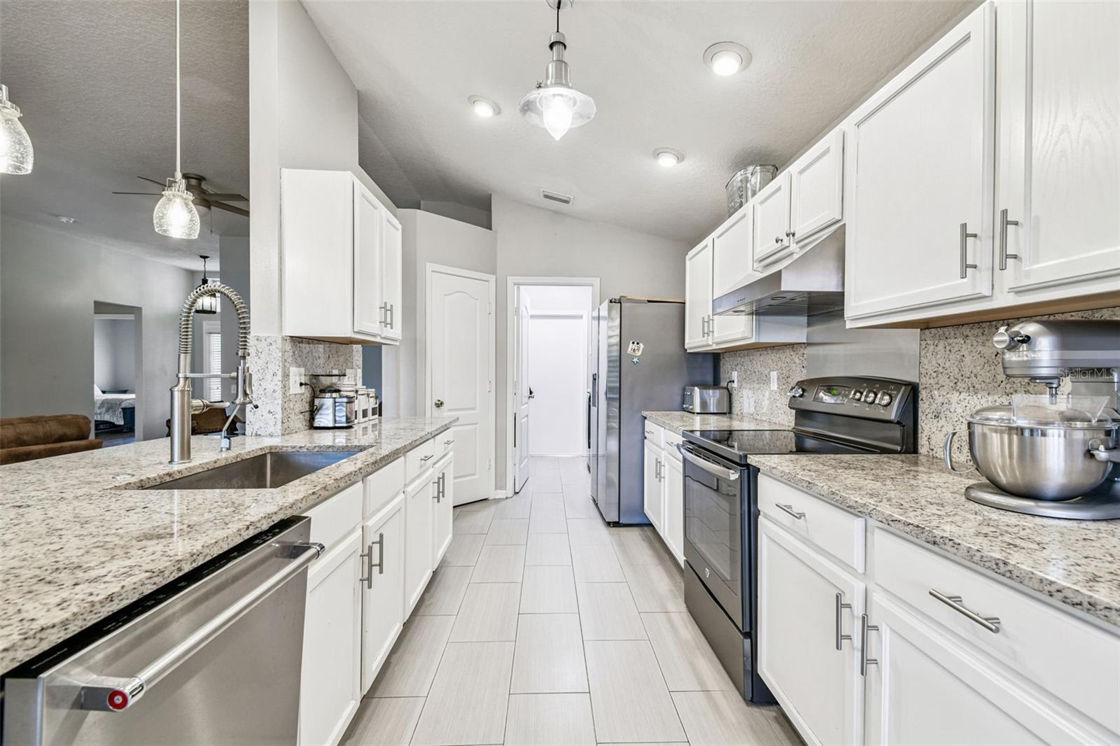 LEXINGTON OAKS VILLAGE 32A 33 - Residential