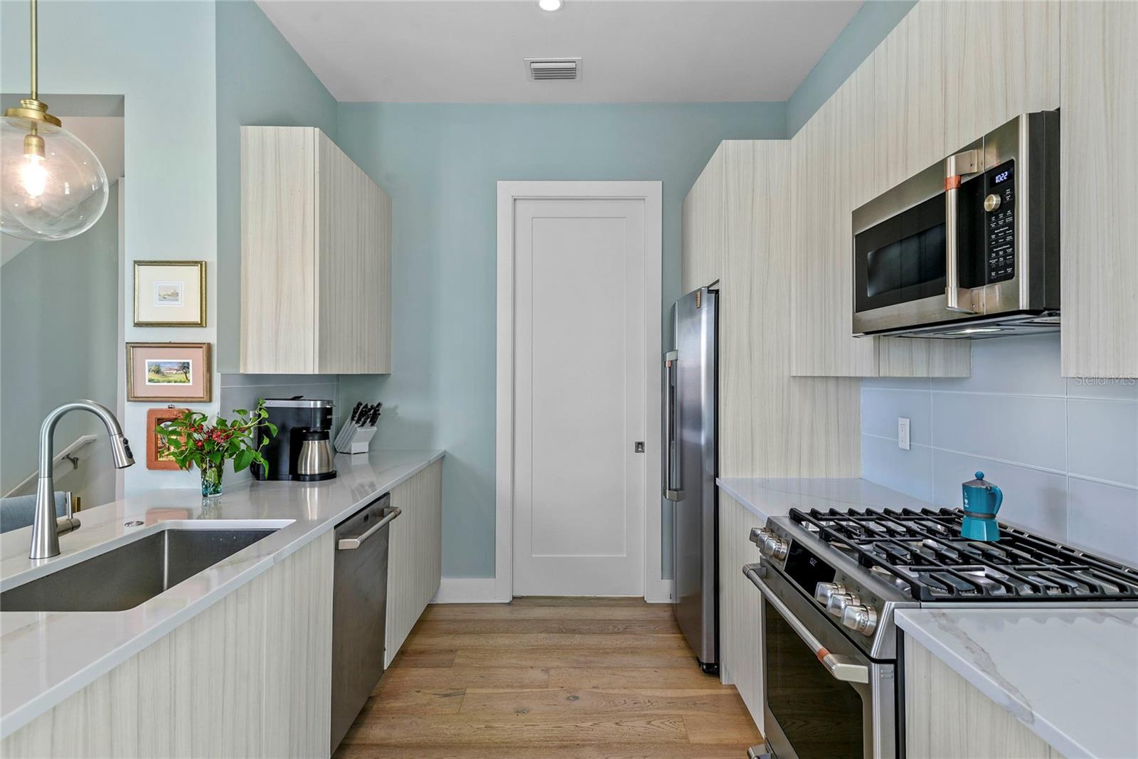 RIVERSIDE LANDING PH 01 - Residential