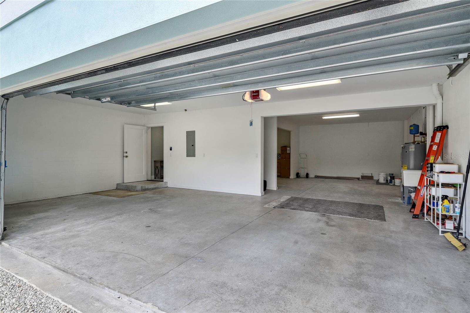 RIVERSIDE LANDING PH 01 - Residential