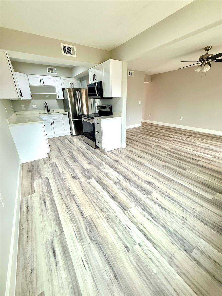 ASHWOOD CONDOMINIUM ASSOCIATION - Residential