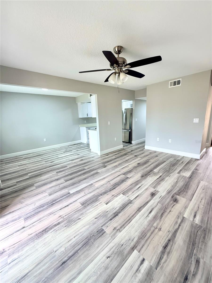 ASHWOOD CONDOMINIUM ASSOCIATION - Residential