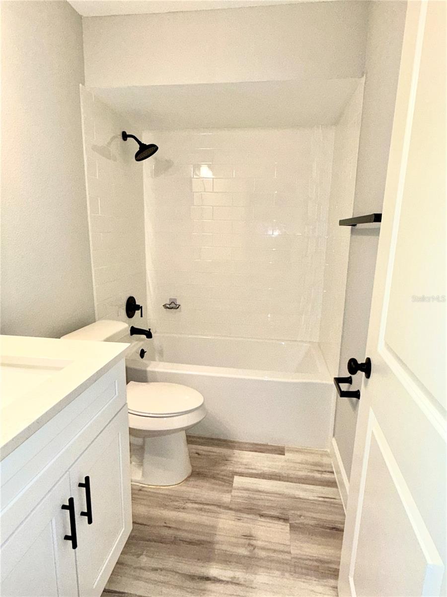 ASHWOOD CONDOMINIUM ASSOCIATION - Residential