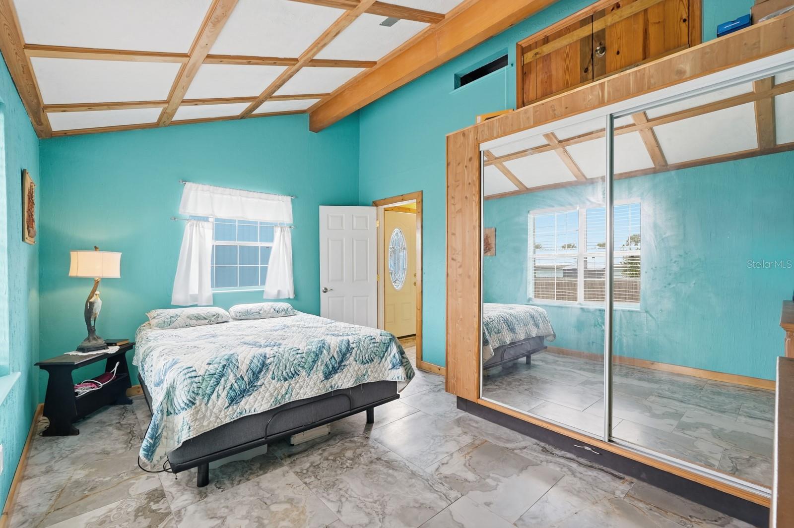 HUSTONS DAYTONA BEACH - Residential