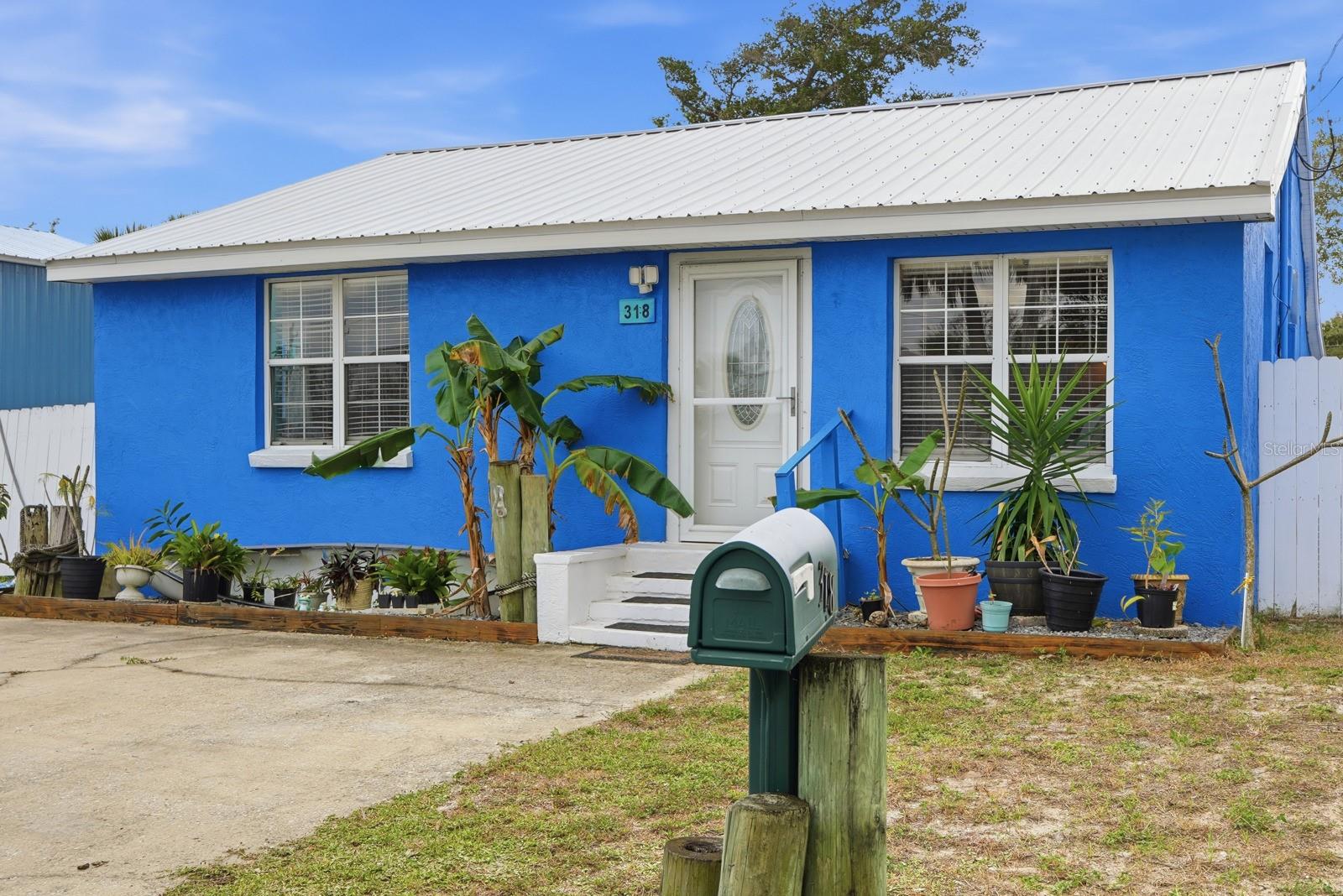 HUSTONS DAYTONA BEACH - Residential