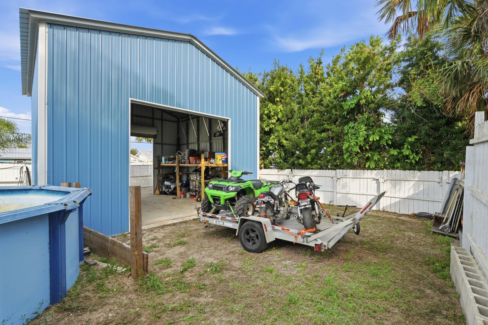 HUSTONS DAYTONA BEACH - Residential