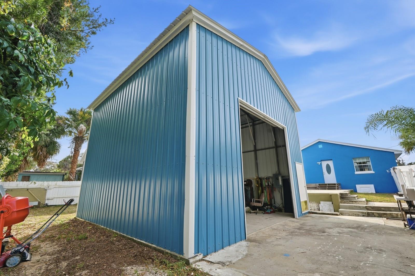 HUSTONS DAYTONA BEACH - Residential