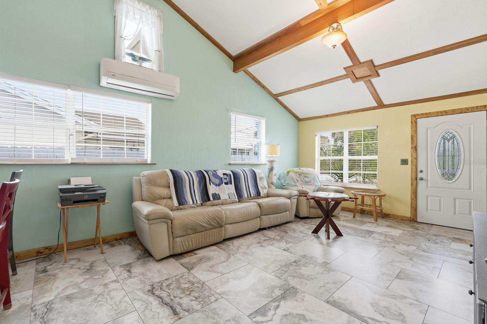 HUSTONS DAYTONA BEACH - Residential