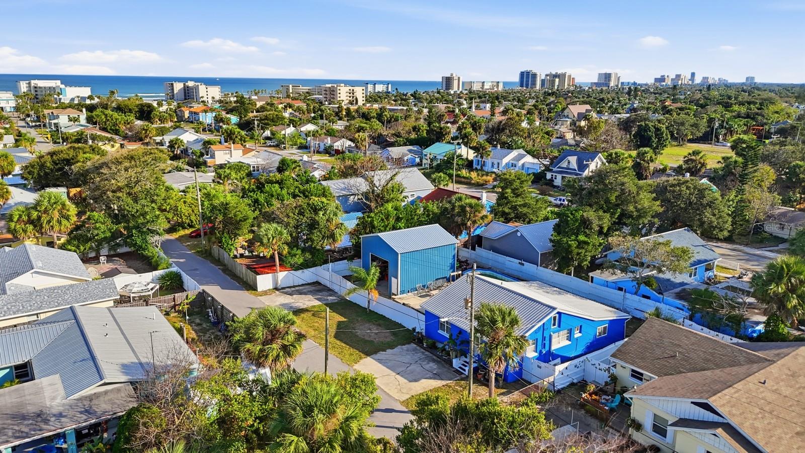 HUSTONS DAYTONA BEACH - Residential