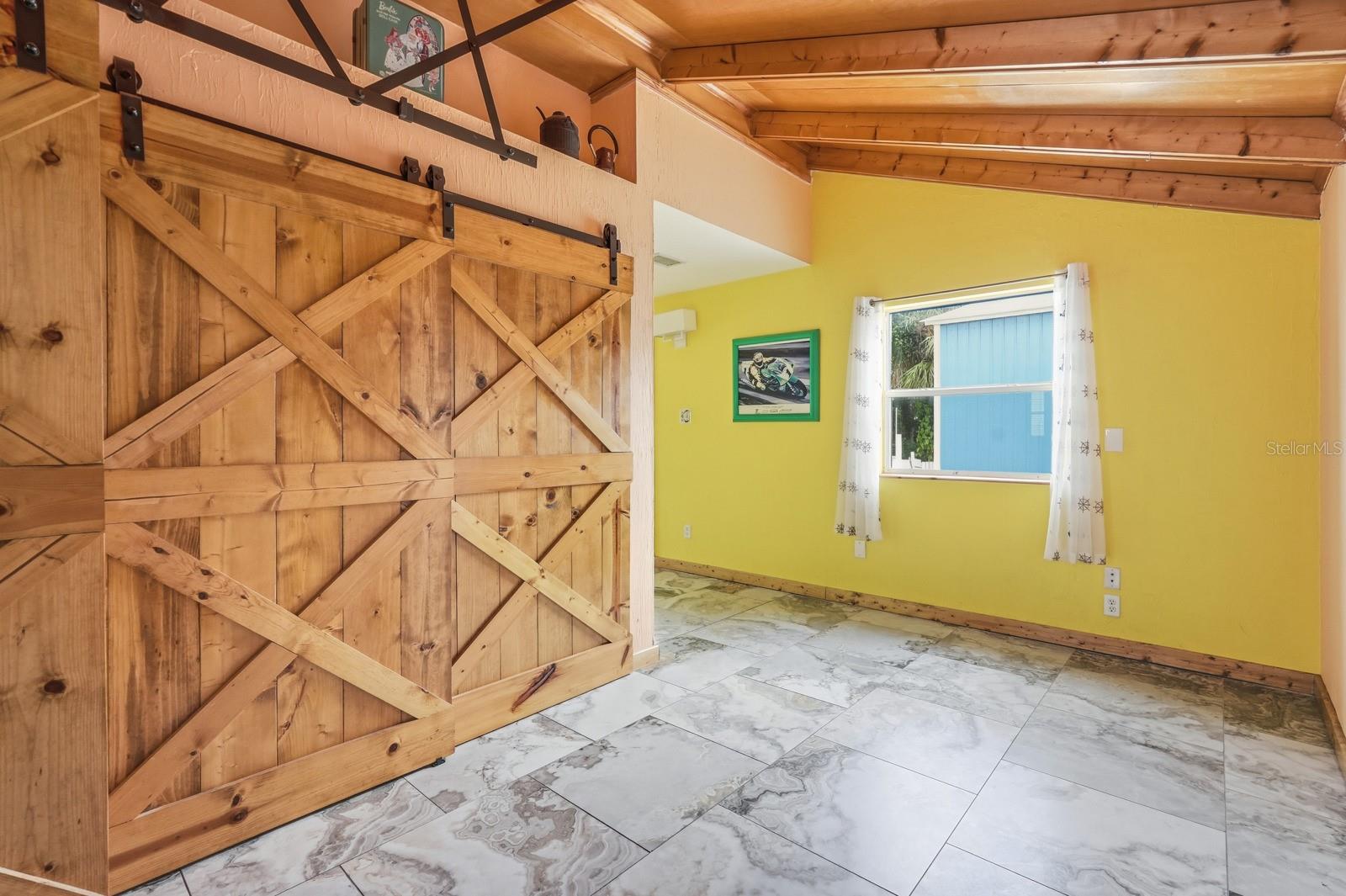 HUSTONS DAYTONA BEACH - Residential