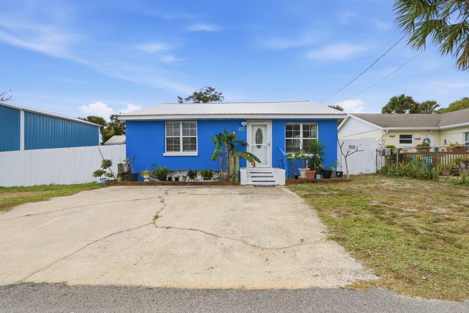 HUSTONS DAYTONA BEACH - Residential