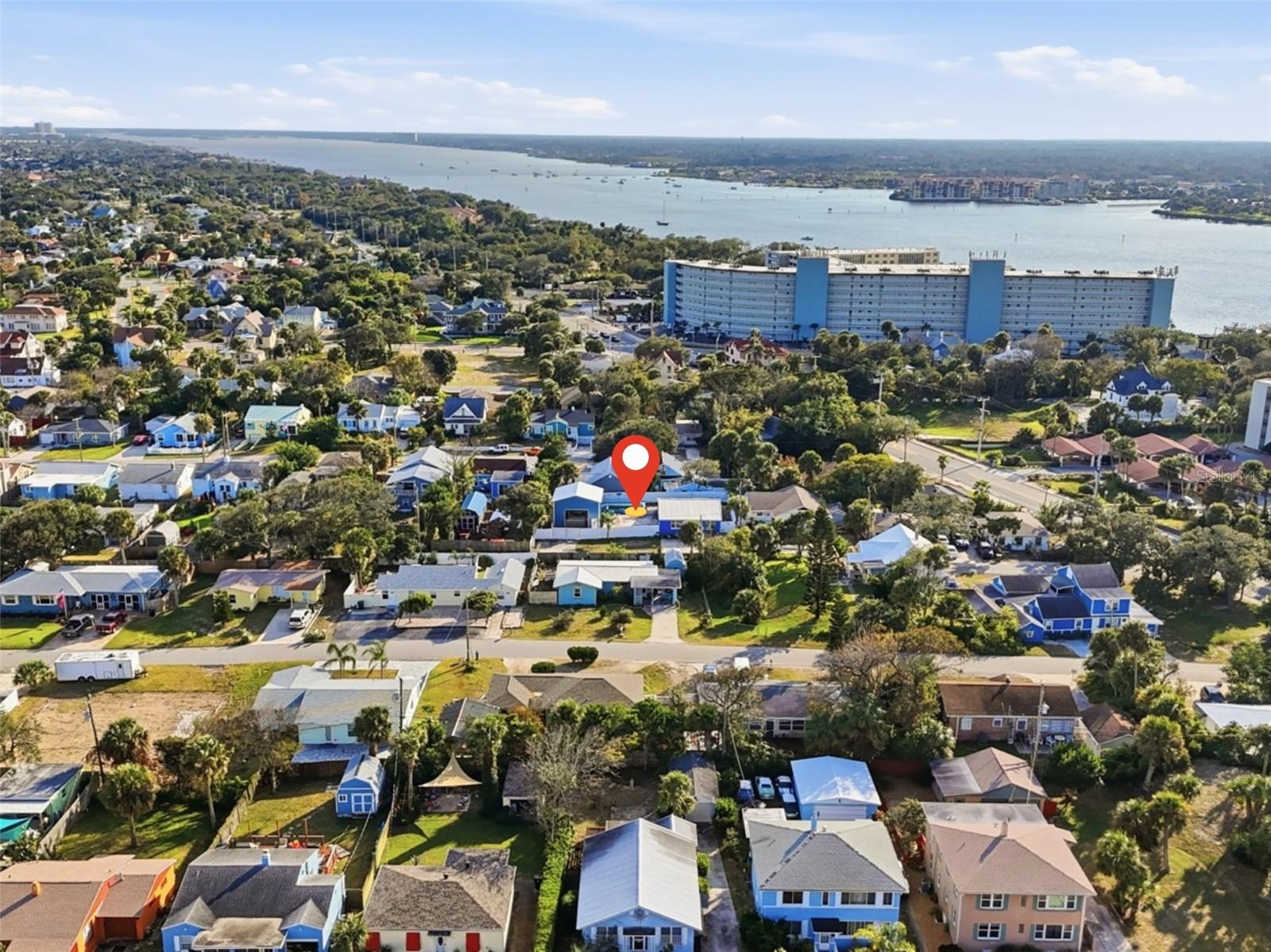 HUSTONS DAYTONA BEACH - Residential