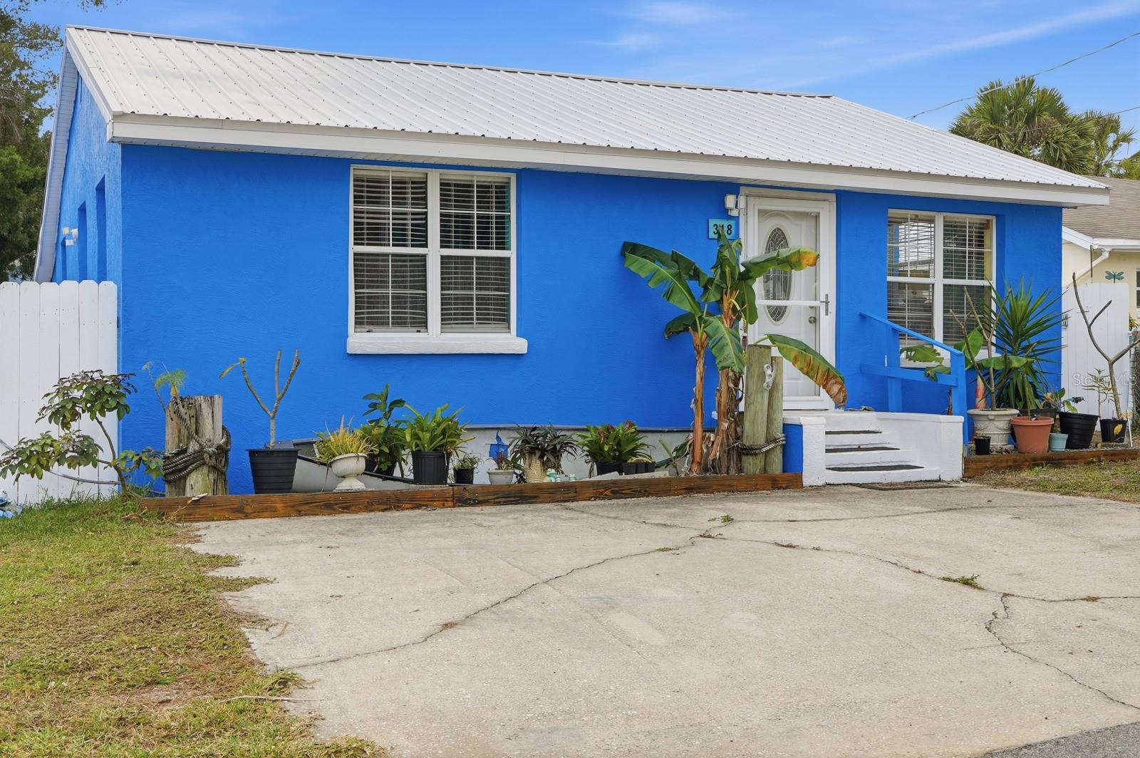 HUSTONS DAYTONA BEACH - Residential