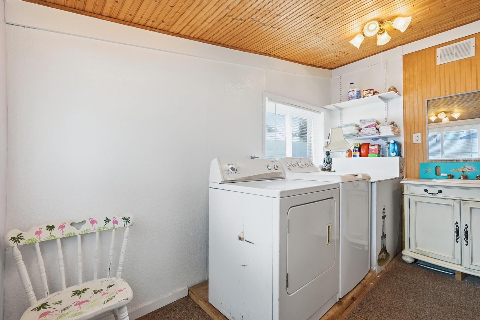 HUSTONS DAYTONA BEACH - Residential