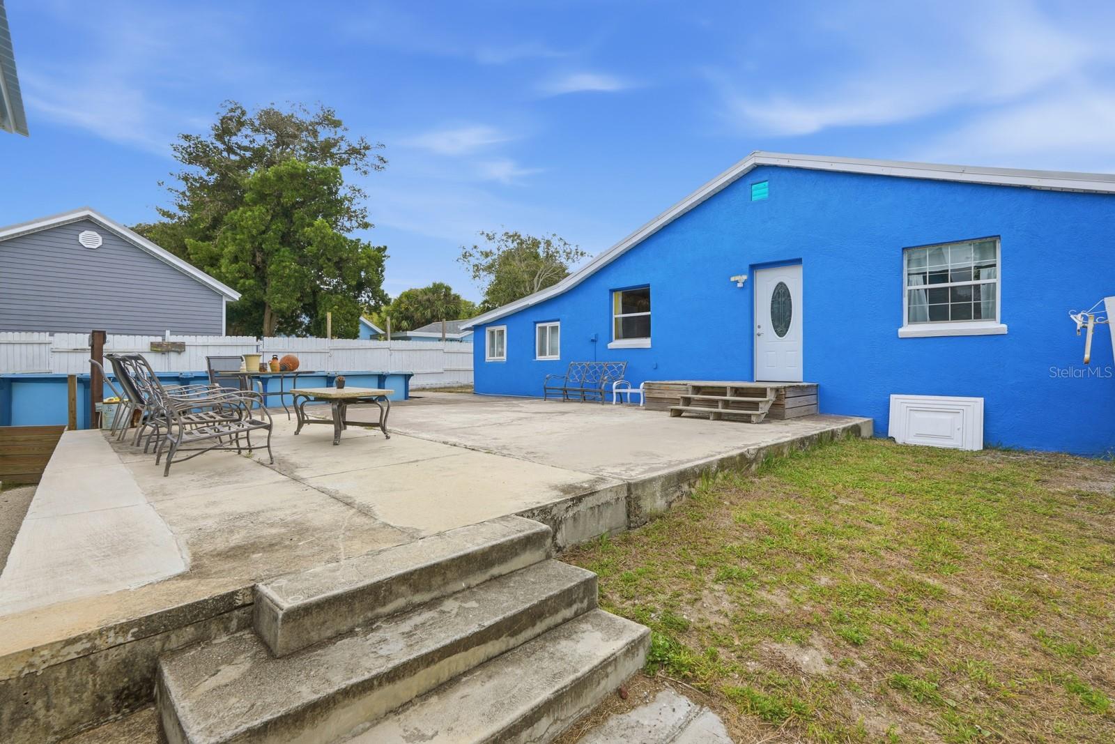 HUSTONS DAYTONA BEACH - Residential