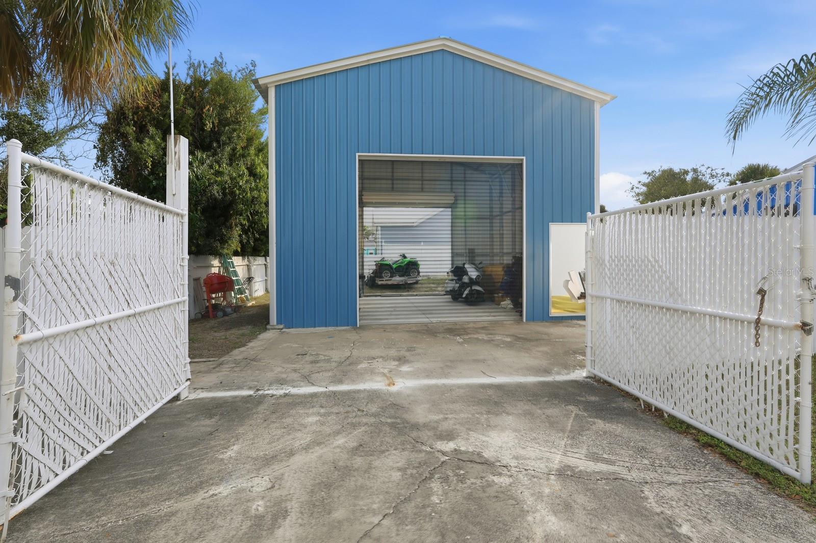 HUSTONS DAYTONA BEACH - Residential