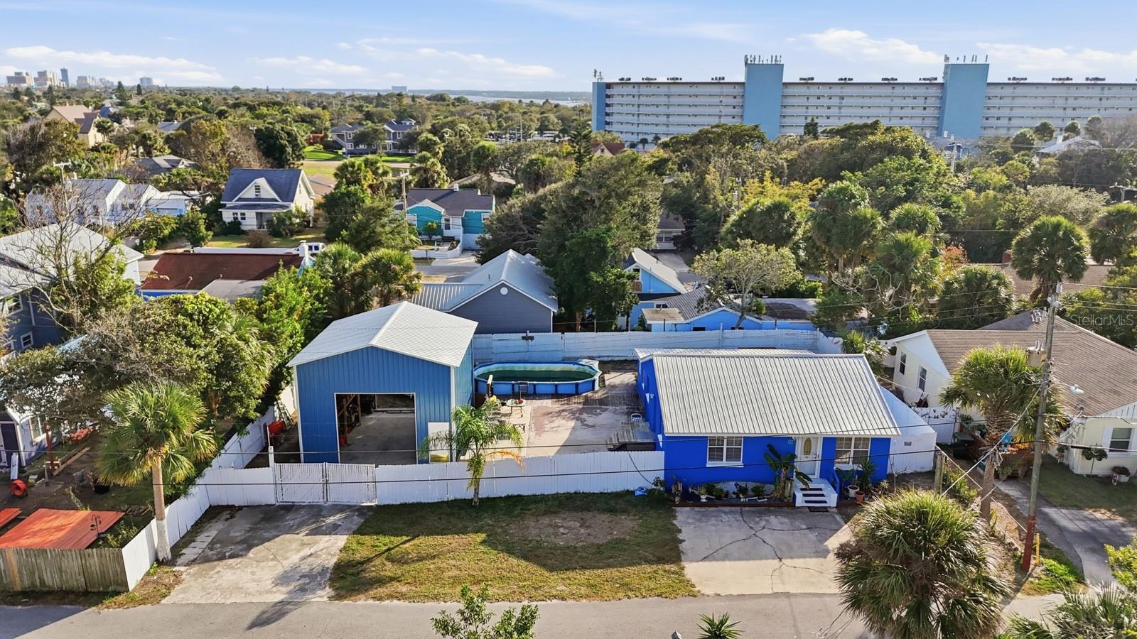 HUSTONS DAYTONA BEACH - Residential