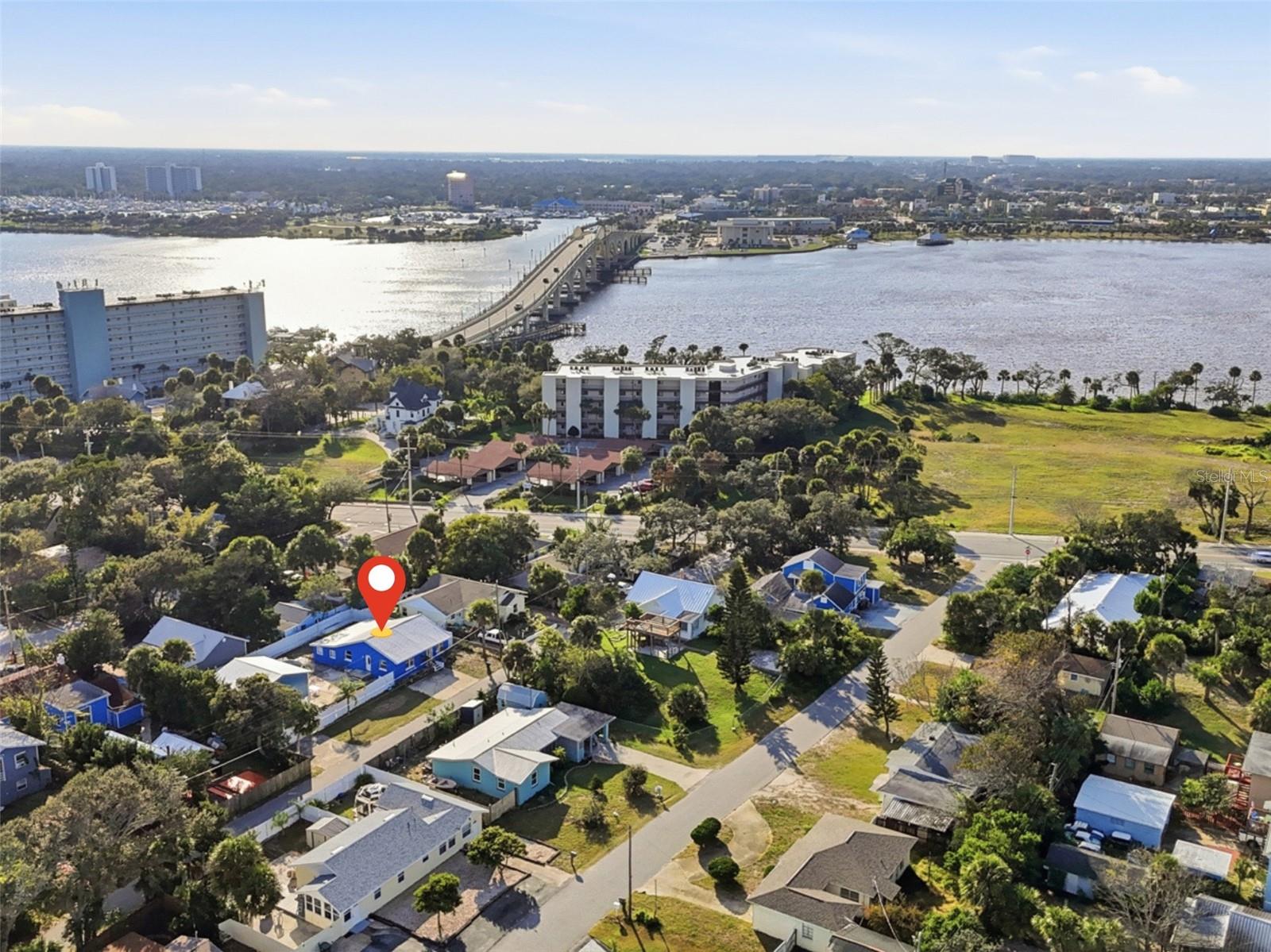 HUSTONS DAYTONA BEACH - Residential