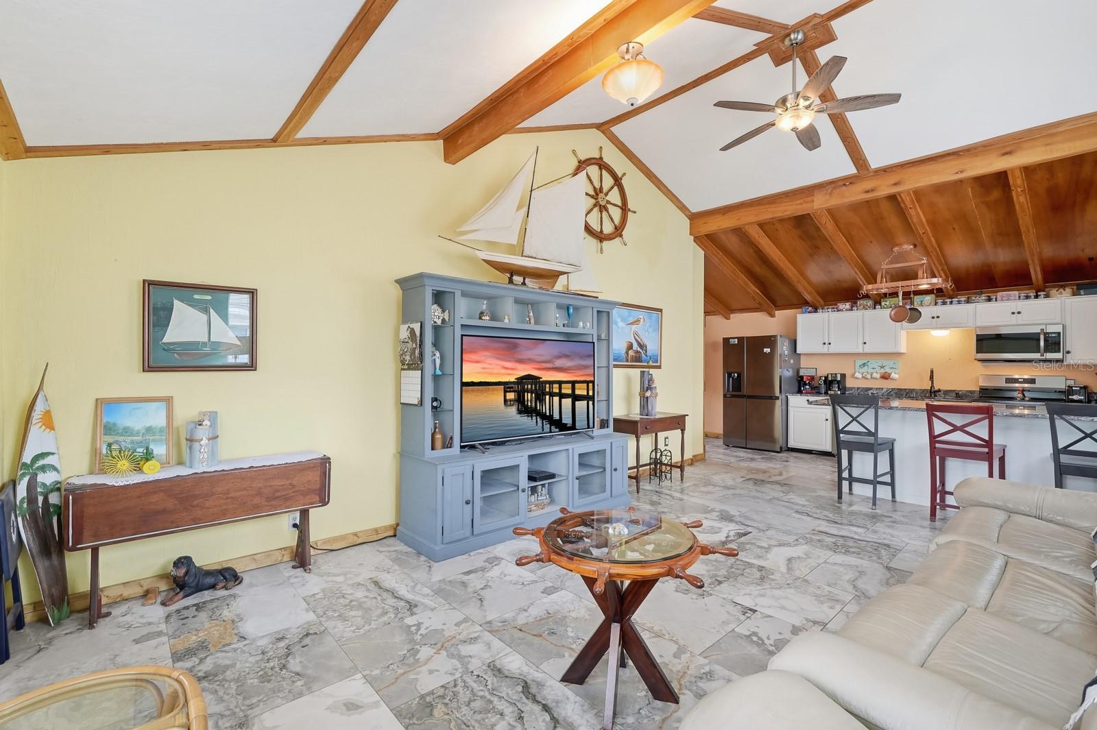 HUSTONS DAYTONA BEACH - Residential