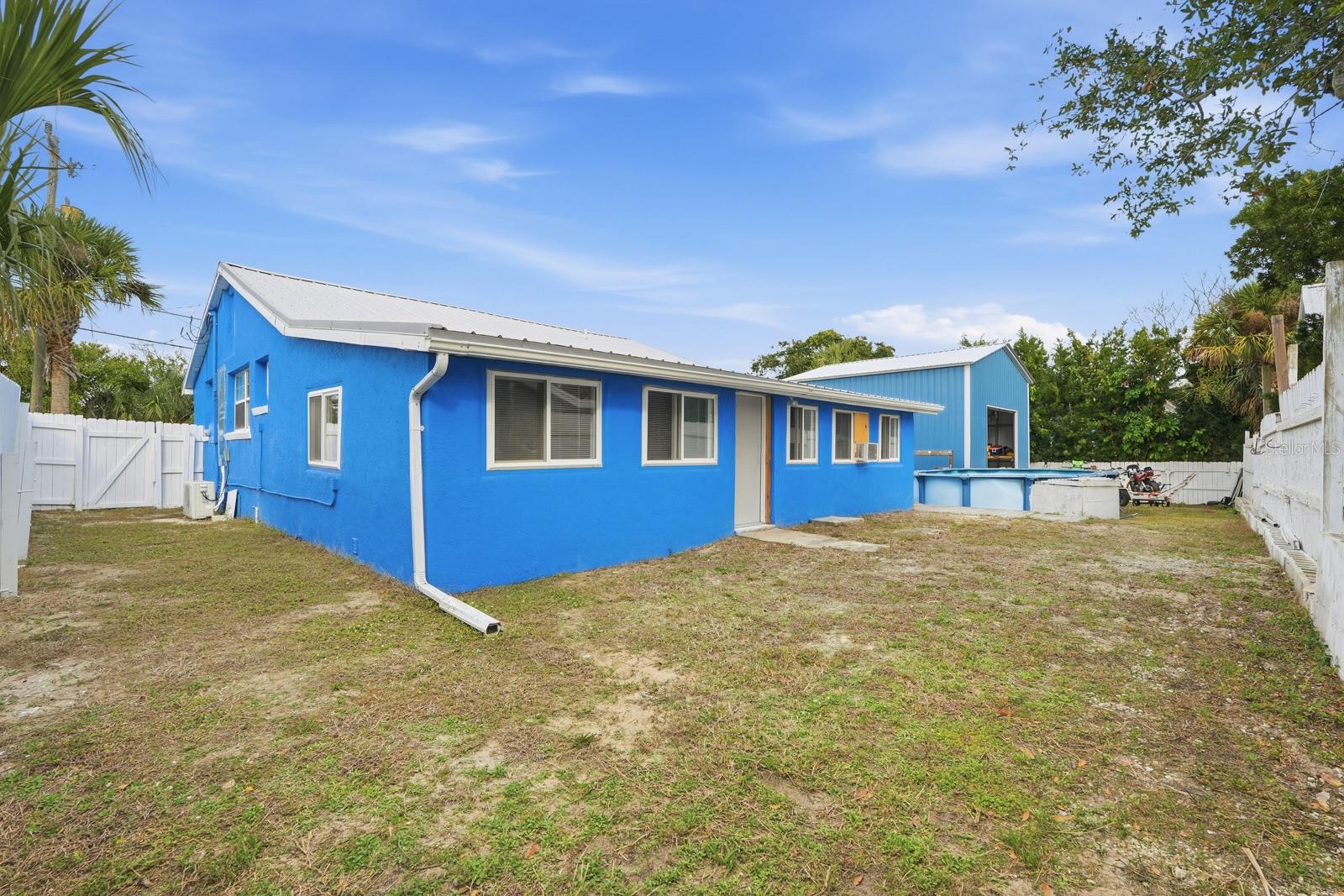 HUSTONS DAYTONA BEACH - Residential