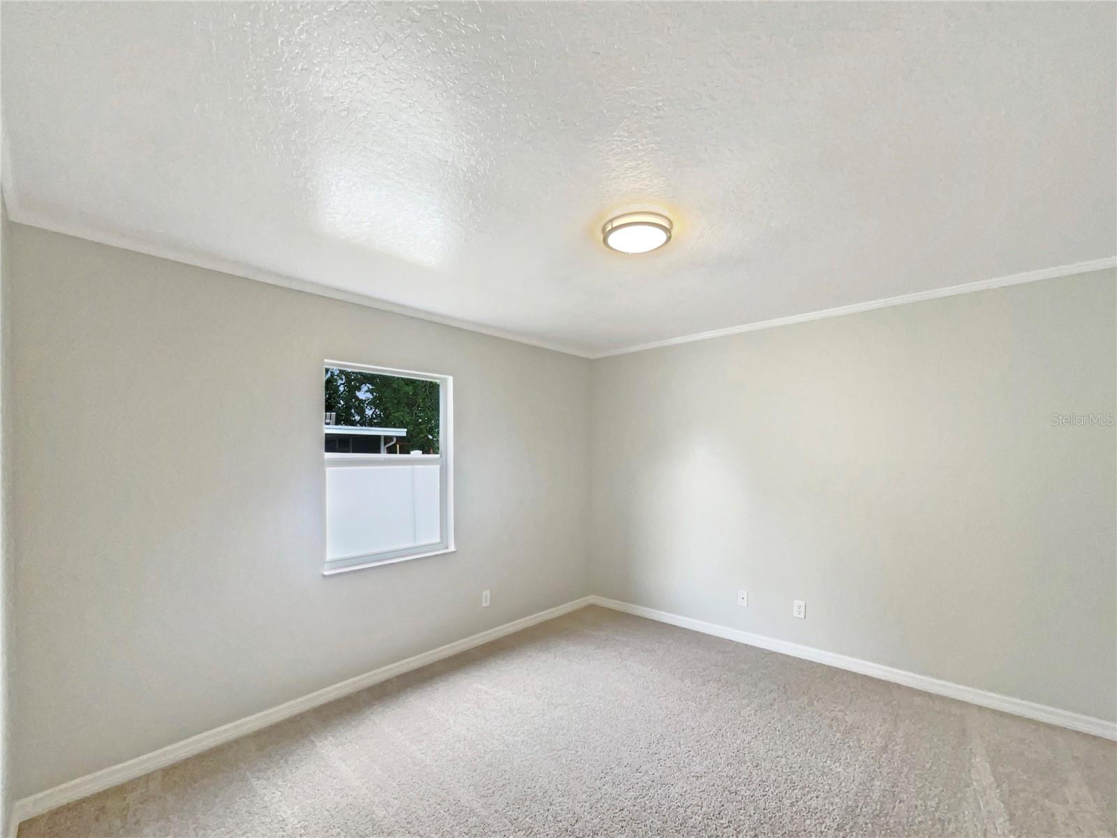 136 KINGS POND AVENUE