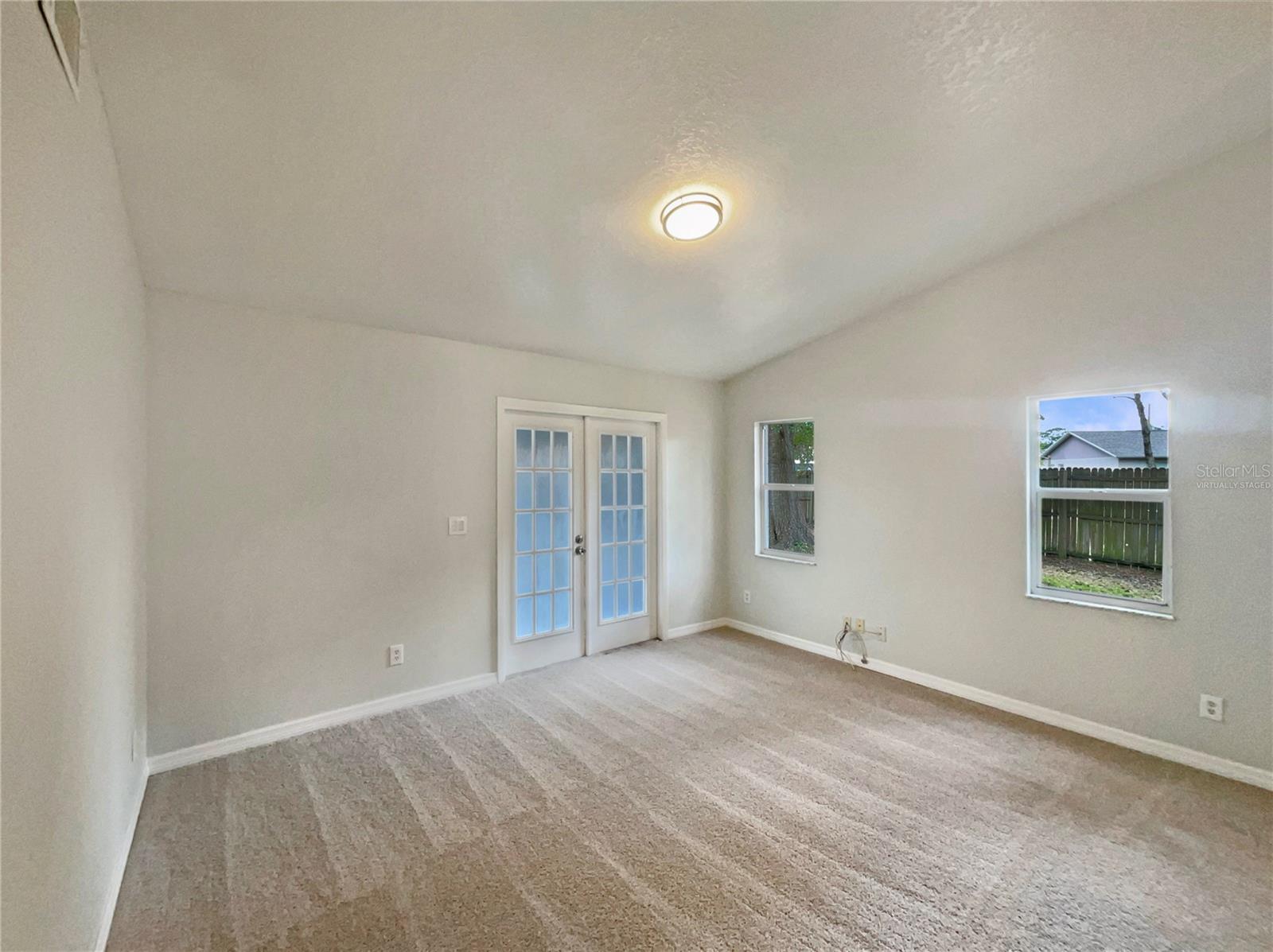 136 KINGS POND AVENUE