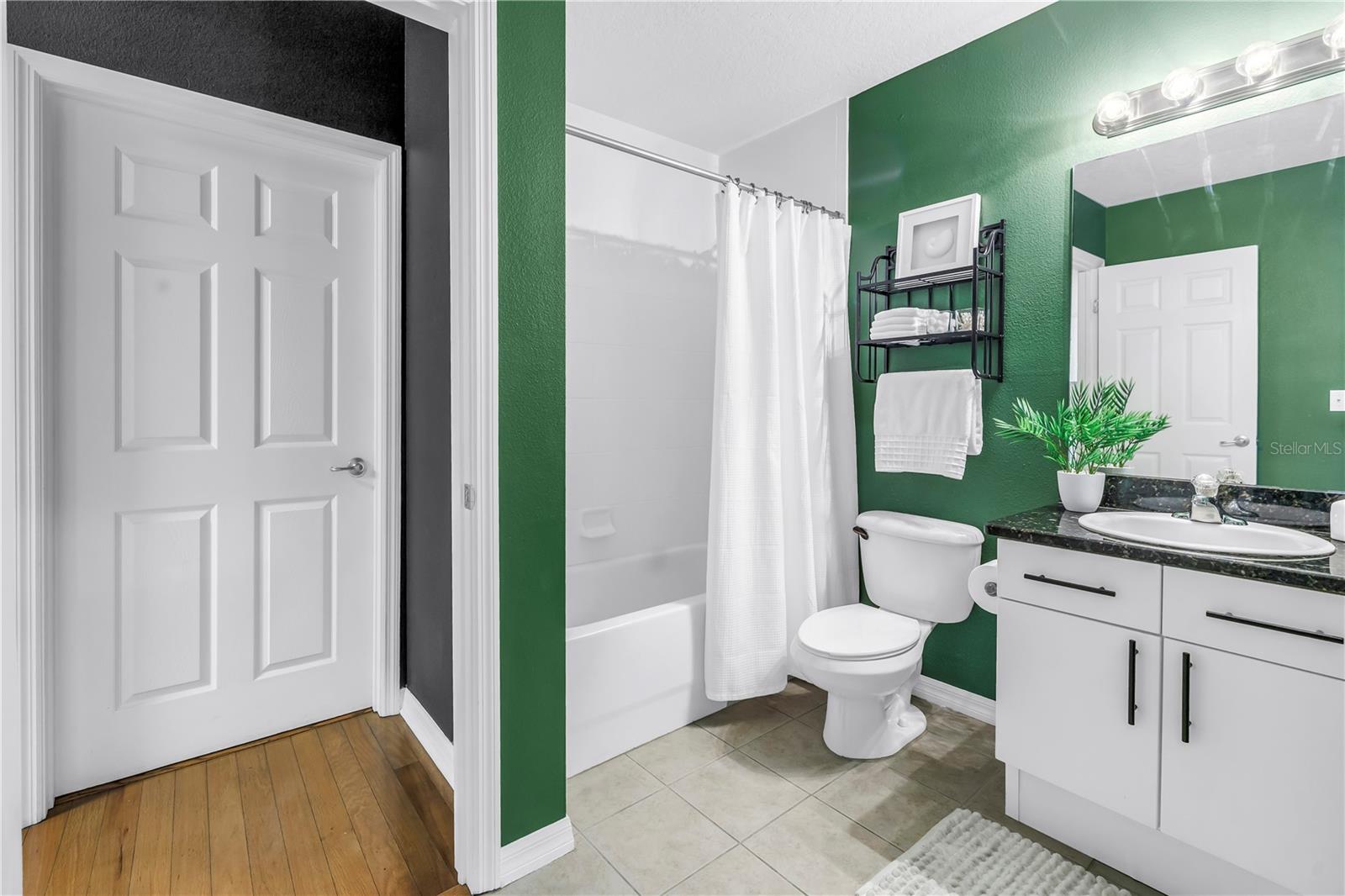 CASABLANCA TOWERS CONDO - Residential Lease