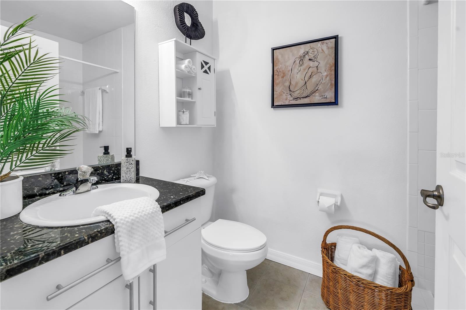 CASABLANCA TOWERS CONDO - Residential Lease