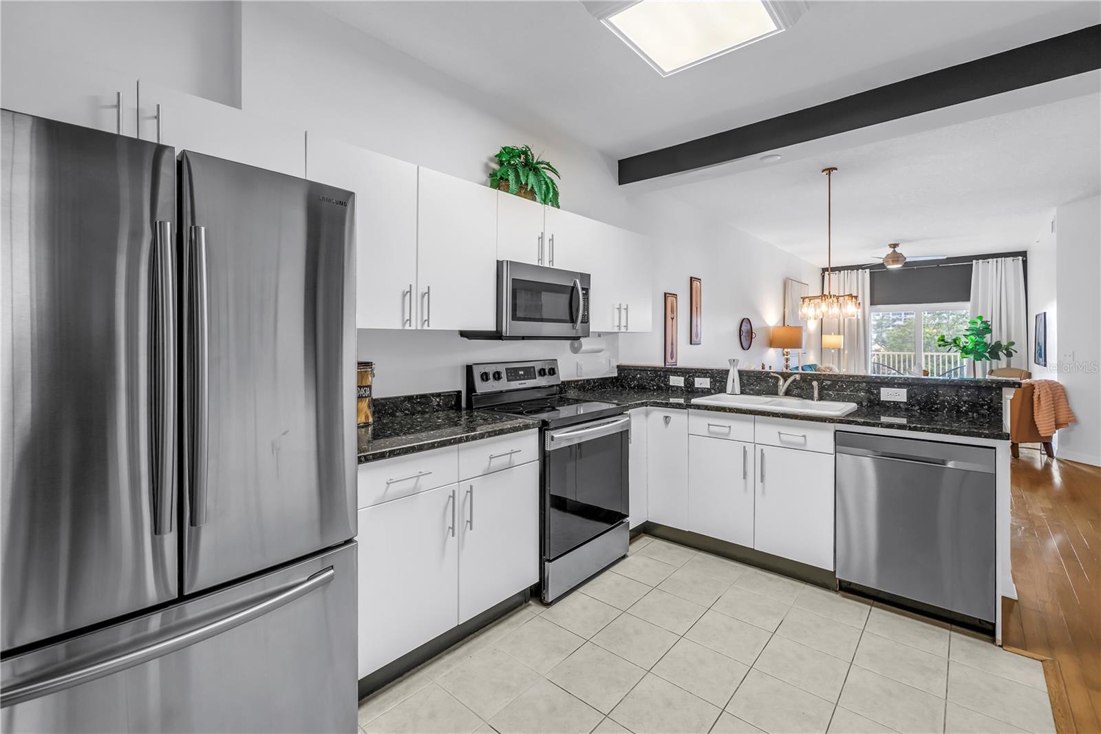 CASABLANCA TOWERS CONDO - Residential Lease